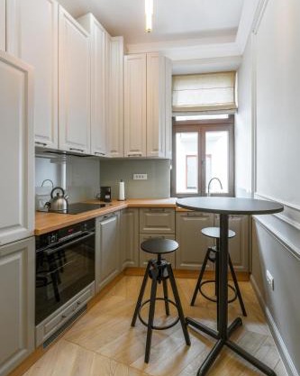 Charming Classic Apartment in City Center