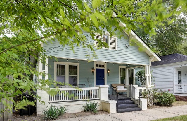 Charming Columbus Getaway: Walk to Downtown!