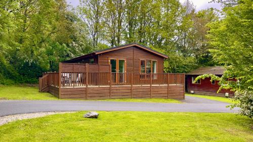 Charming Copse Corner Lodge - Spa Resort - Devon