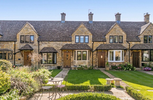 Charming Cotswold Cottage