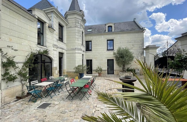 Charming Cottage in Avoine with Private Spa and Garden