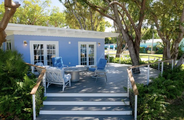 Charming cottage on the Florida Bay in the heart of Islamorada with pool, dockage, beach + more