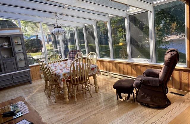 Charming country house in a warm Laurentians village