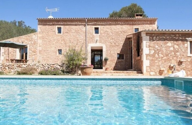 charming country house with lots of light, quiet location, freshly rebuilt