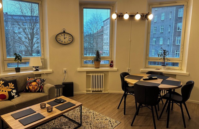 Charming & Cozy Apartment in Downtown