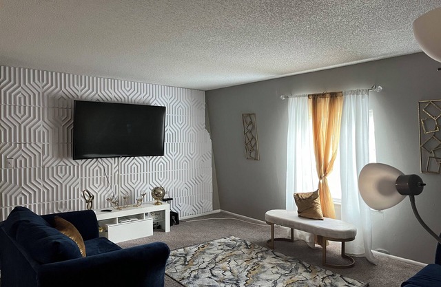 Charming CozyLux 2-bedroom apartment
