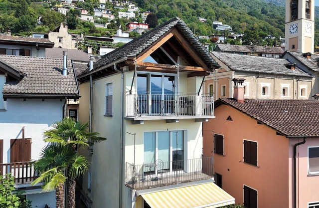 Charming duplex apartment with stunning panoramic views in two-family house
