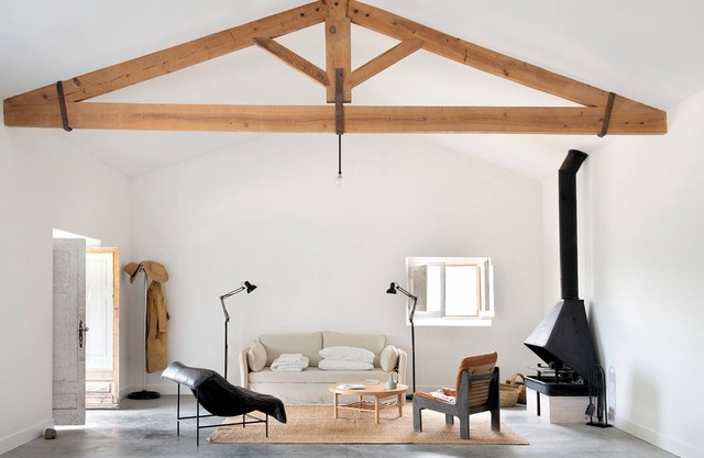 Charming Design Loft in renovated catalan farmhouse, Cantallops