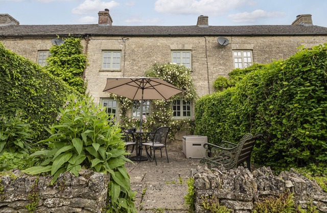 Charming dog friendly holiday cottage - Lilac Cottage