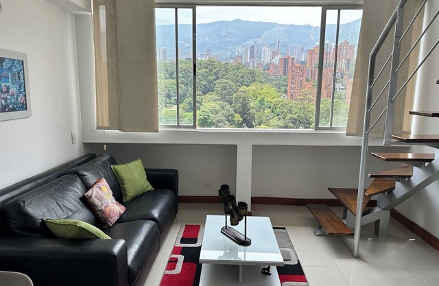 Charming Duplex 2 Bedroom With Direct Access to the mall
