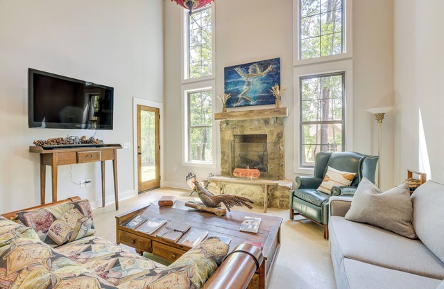 Charming Eclectic Vacation Rental w/Beach Access!
