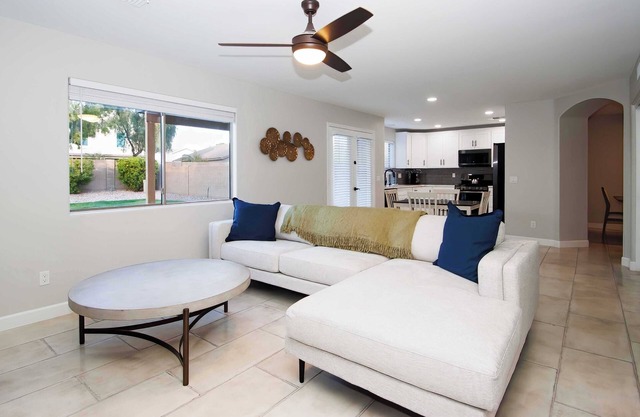 Charming Estate Retreat on Big Oak St Perfect for Family Getaways #41649 #41649
