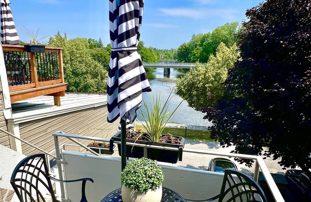 Charming European-Style Studio in the Heart of Downtown Perth