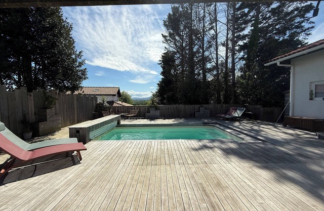 Charming family home 10 minutes from Bayonne