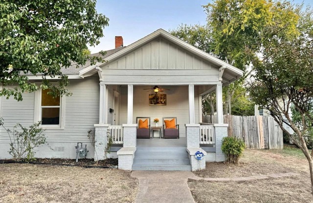 Charming Family Home Near Downtown & Zoo | 4BR 2BT