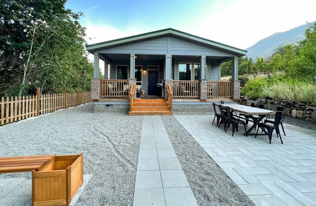 Charming Family Retreat – Just Steps from the Water's Edge