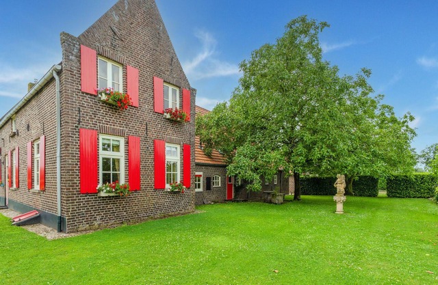 Charming farmhouse in Well with garden
