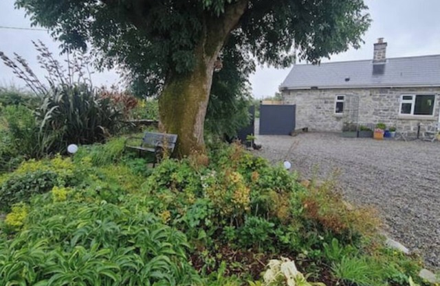 Charming Farmland Escape in the Heart of Ireland