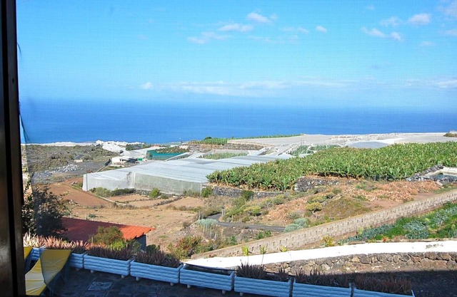 Charming Finca Las Dulces: Organic Farm Stay with Pool amp; Sea View in S