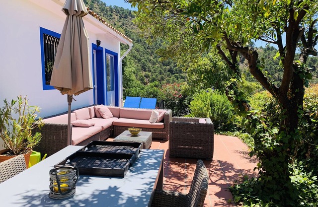 Charming Finca Santa Ana on the outskirts of the old village centre