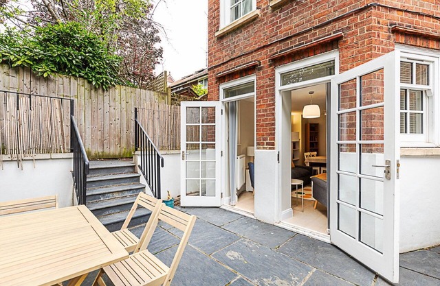 Charming flat in West Hampstead.