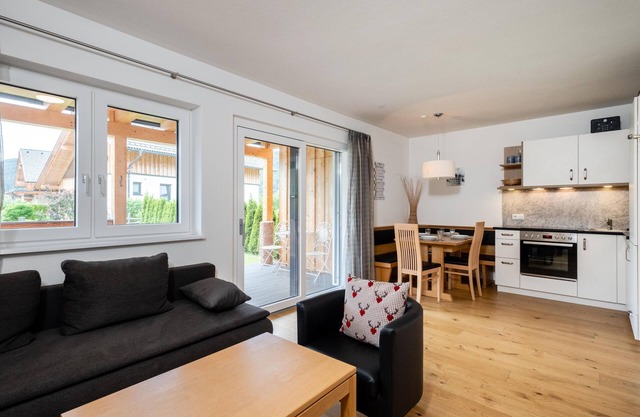 Charming flat with garden and mountain panorama