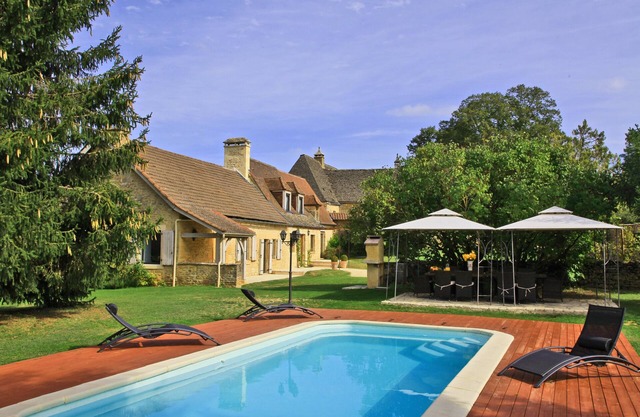 Charming house in Perigord Noir with pool, Spa (Jacuzzi, massage room)