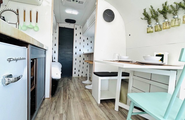Charming Glamping - Stay in Style: Airstream + Views in Spring Valley
