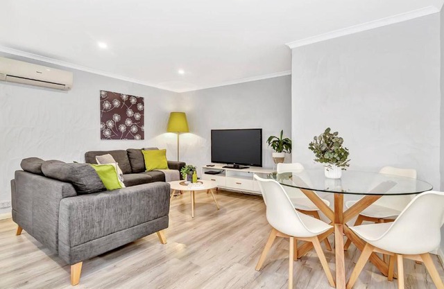 Charming Glenelg Stay, Walking Distance to Beach