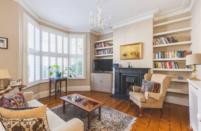 Charming Ground Floor Flat, West Kensington