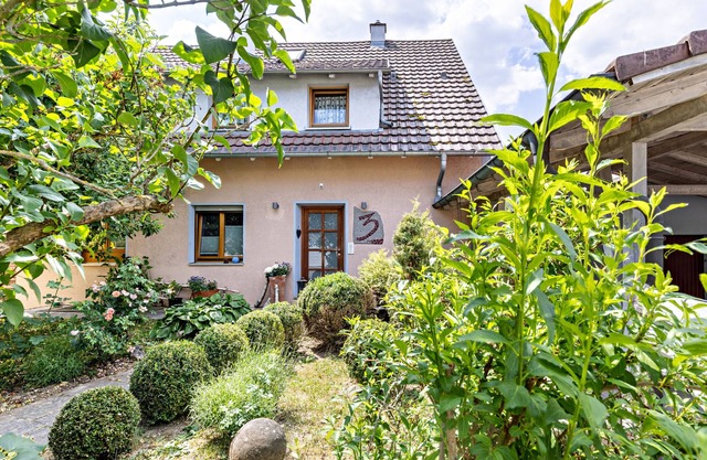 Charming Holiday Apartment with Private Terrace and Wi-Fi
