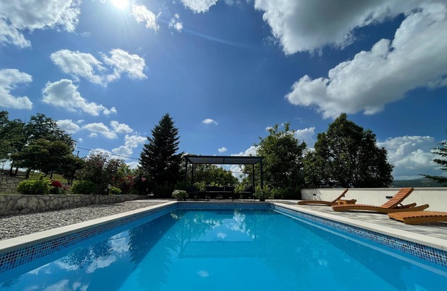 Charming Holiday home with private pool, WiFi. in enchanting Gornji Vinjani