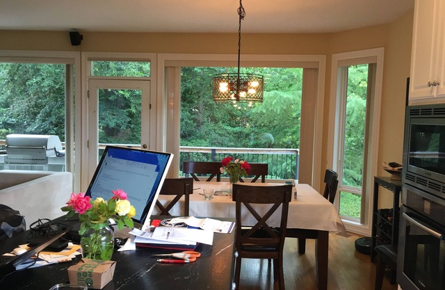 Charming home in safe neighborhood - fenced, 2 bedrooms ground floor, 2 on 2nd