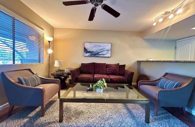 Charming Home | King Bed, Pool, Hot Tub, Fireplace