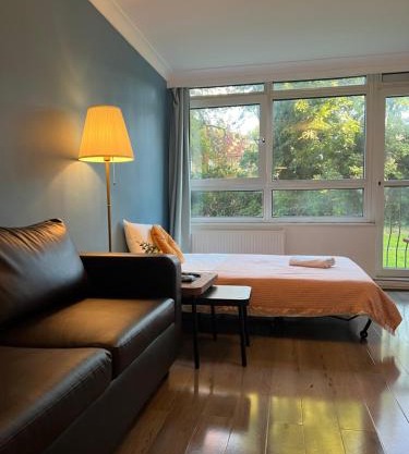 Charming Home on Abbey Road near Baker Street in Central London