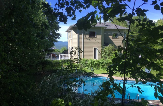 Charming Home, Panoramic Mountain Views, Ideal For Family