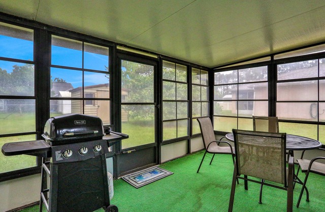 Charming home with private W/D, WiFi, and screened in porch