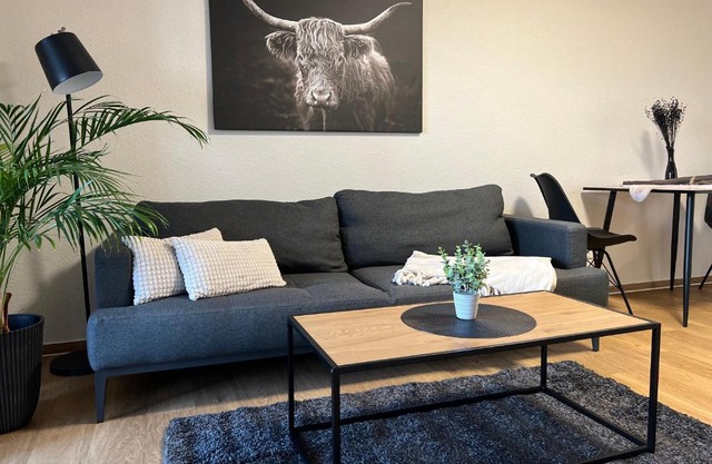 Charming Homes - Studio 25