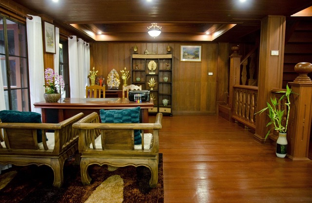 Charming House In A Villa - Chiangmai Homestay