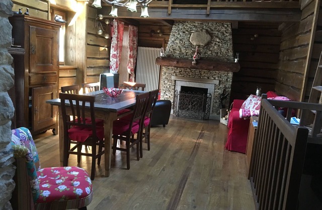 Charming house in traditional mountain village, all comfort.