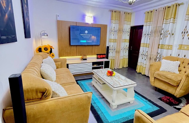 Charming house with WiFi and AC in awesome Yaounde