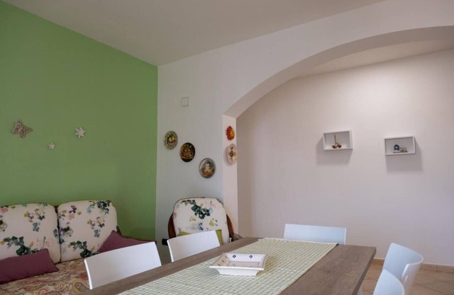 Charming Margherita di Savoia Apartment with Sea Views