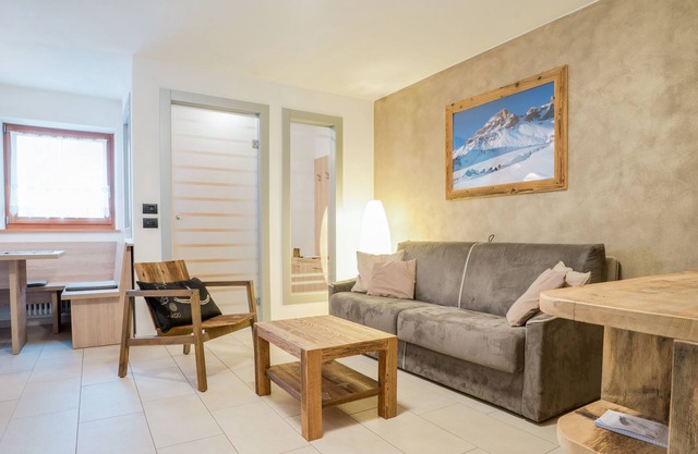 Charming Apartment "Il Mondo di Patty 3" with Mountain View, Wi-Fi & Garden