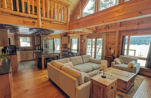 Charming Lakewood Cottage on beautiful Woodbury Lake
