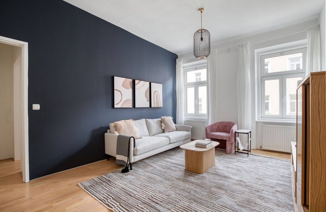 Charming Landstraße 2BR w/Elevator, Fully Furnished, by Blueground