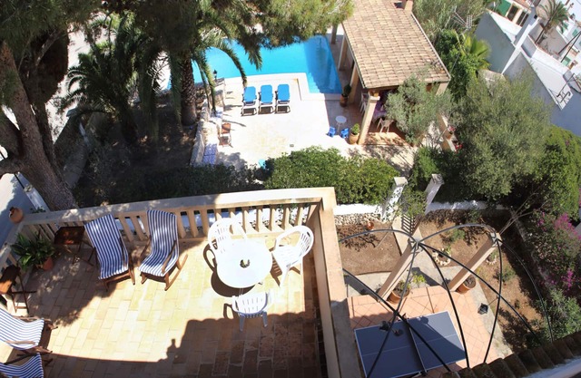 Charming Mallorcan-style chalet with large private pool and barbecue