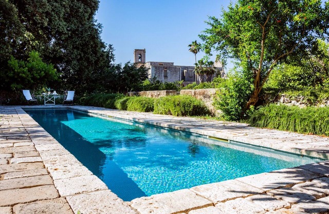Charming Masseria Ferramosca with a secret garden and pool near Otranto