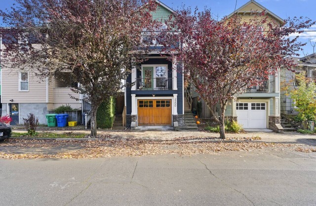 Charming Mid-Century Home Near Mt. Tabor