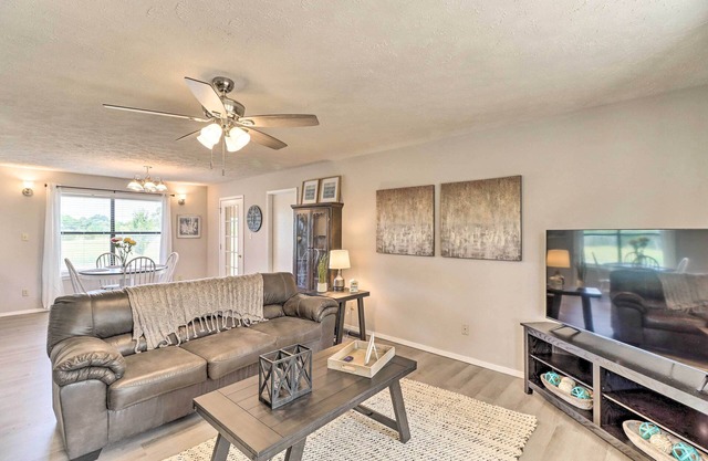 Charming Mountain Home Getaway w/Gas Grill!