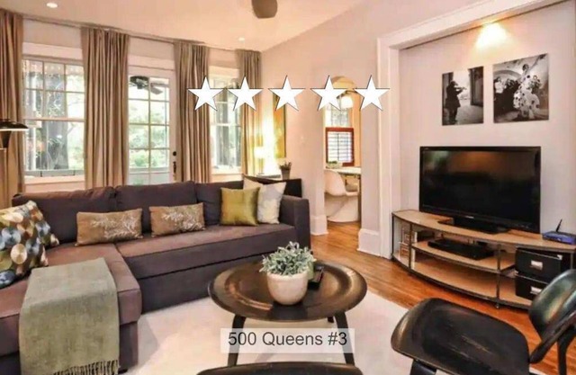 Charming Myers Park 2BR King Condo | Porch